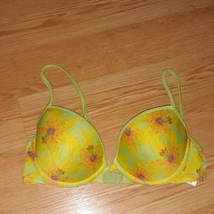 Floral bra connectable straps